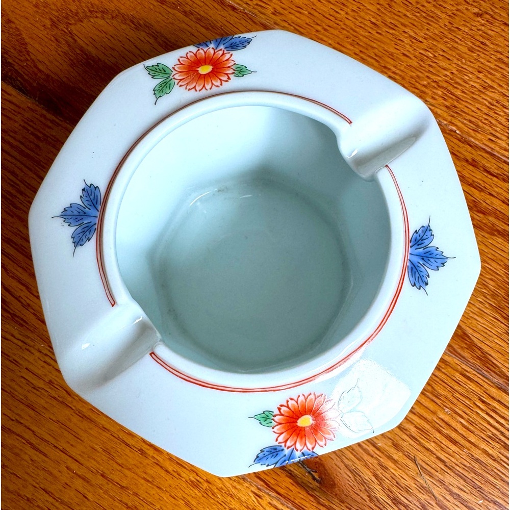 FUKAGAWA porcelain
